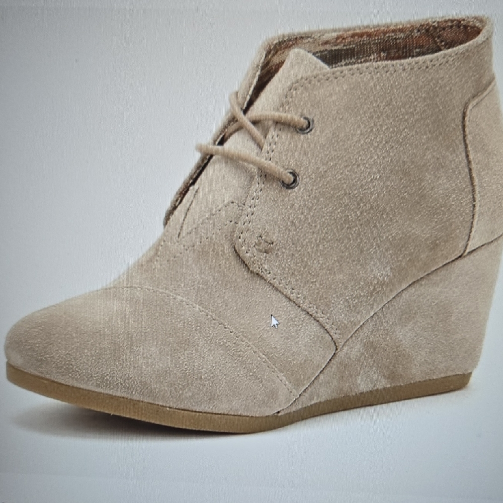 Toms Taupe Suede Desert Wedge Ankle Boots Lace Up 2.75" Heel Size 7.5 NEW no Box